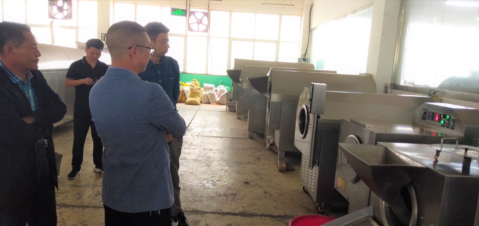 试机电磁炒锅炒西瓜子