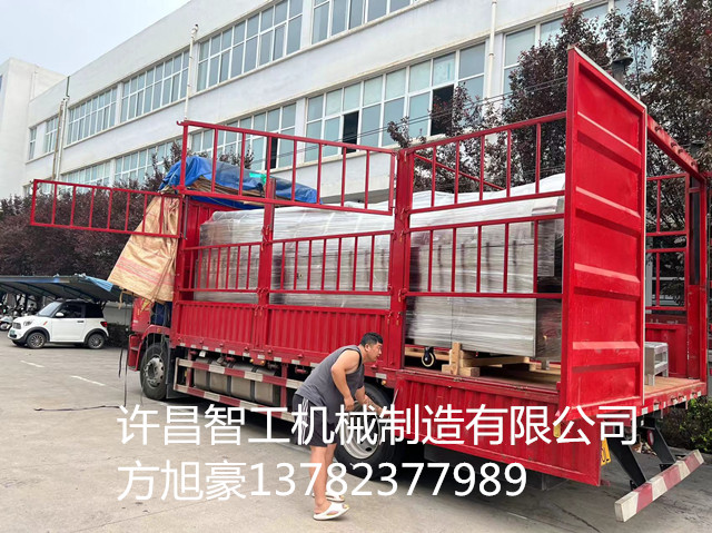 4月25日，许昌智工电磁炒货机发货不断