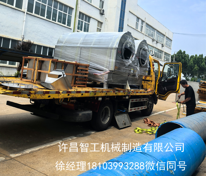 两台大型电磁炒货机专车发货，专供红豆深加工生产线！