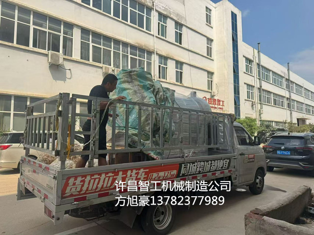 8月21日，两米流水线装车发货