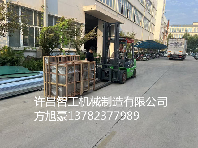 客户再次复购，10台小型板栗机装车发货
